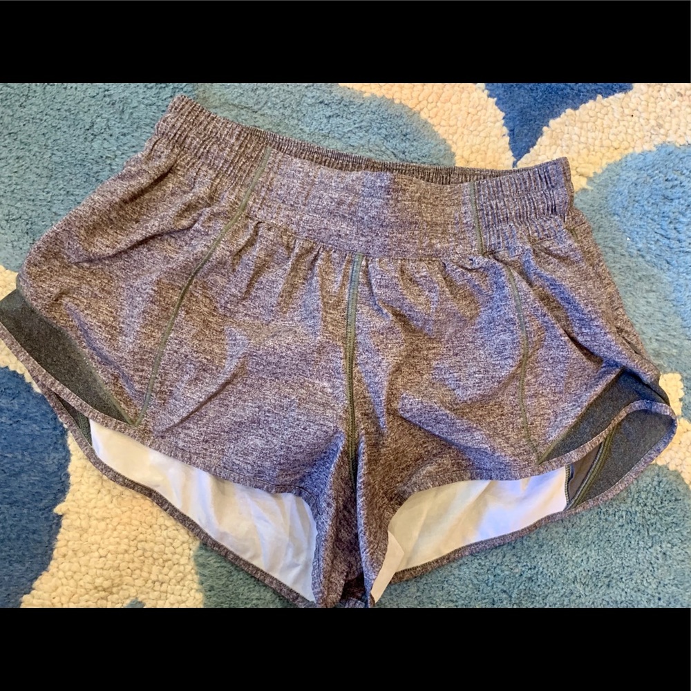 Lululemon Hotty Hot short - Heathered Grey size 6